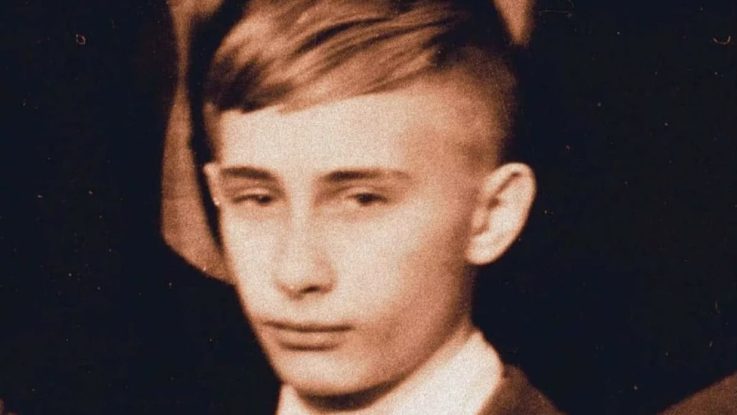 Как выглядели родители Владимира Путина и каким был президент в детстве