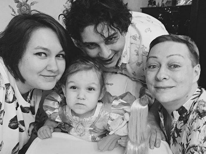 Счастливая семья Марии Ароновой: она полюбила второго мужа только после рождения ребенка
