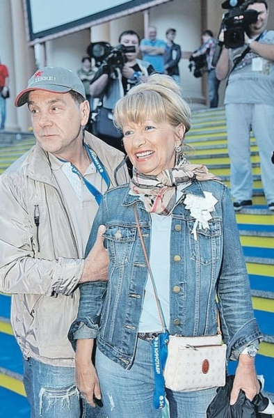Жене 62-летнего Маковецкого сейчас 80: как женщине удалось выйти замуж за «первого встреченного парня»